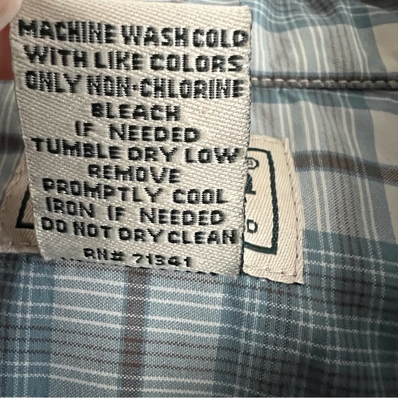 LL Bean Men’s Medium Long Sleeve Button Down Hiking Outdoor Travel Shirt Plaid - Picture 4 of 9